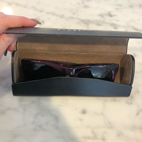 Burberry sunglasses - Picture 4 of 11